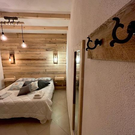 אולביה Iknos Guest House מראה חיצוני תמונה