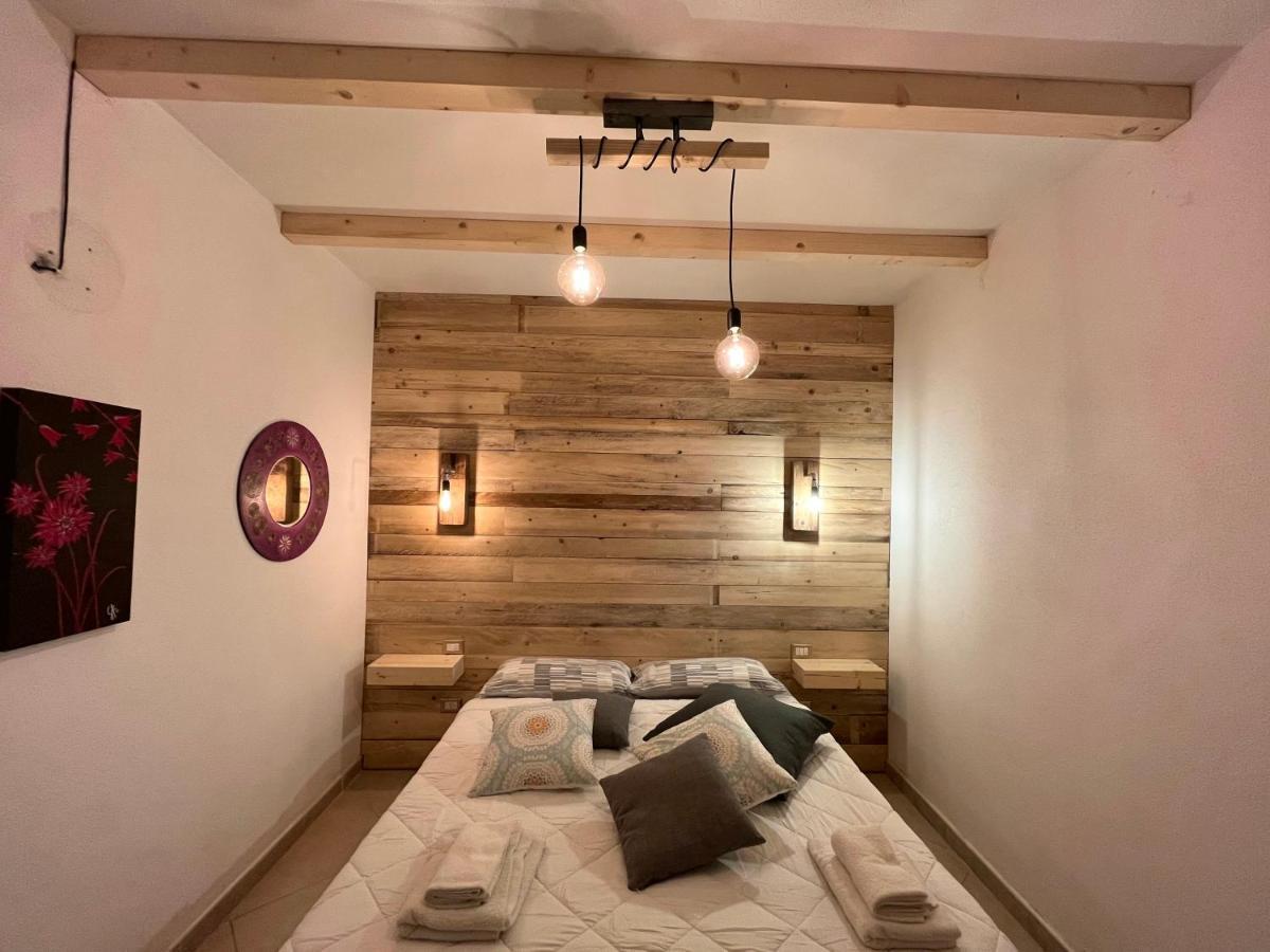 אולביה Iknos Guest House מראה חיצוני תמונה
