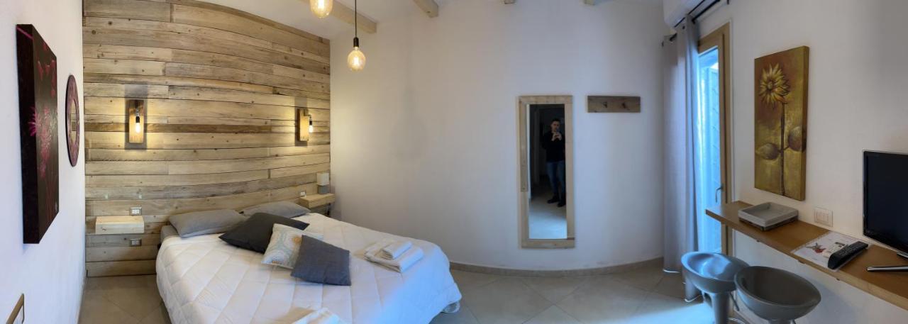 אולביה Iknos Guest House מראה חיצוני תמונה